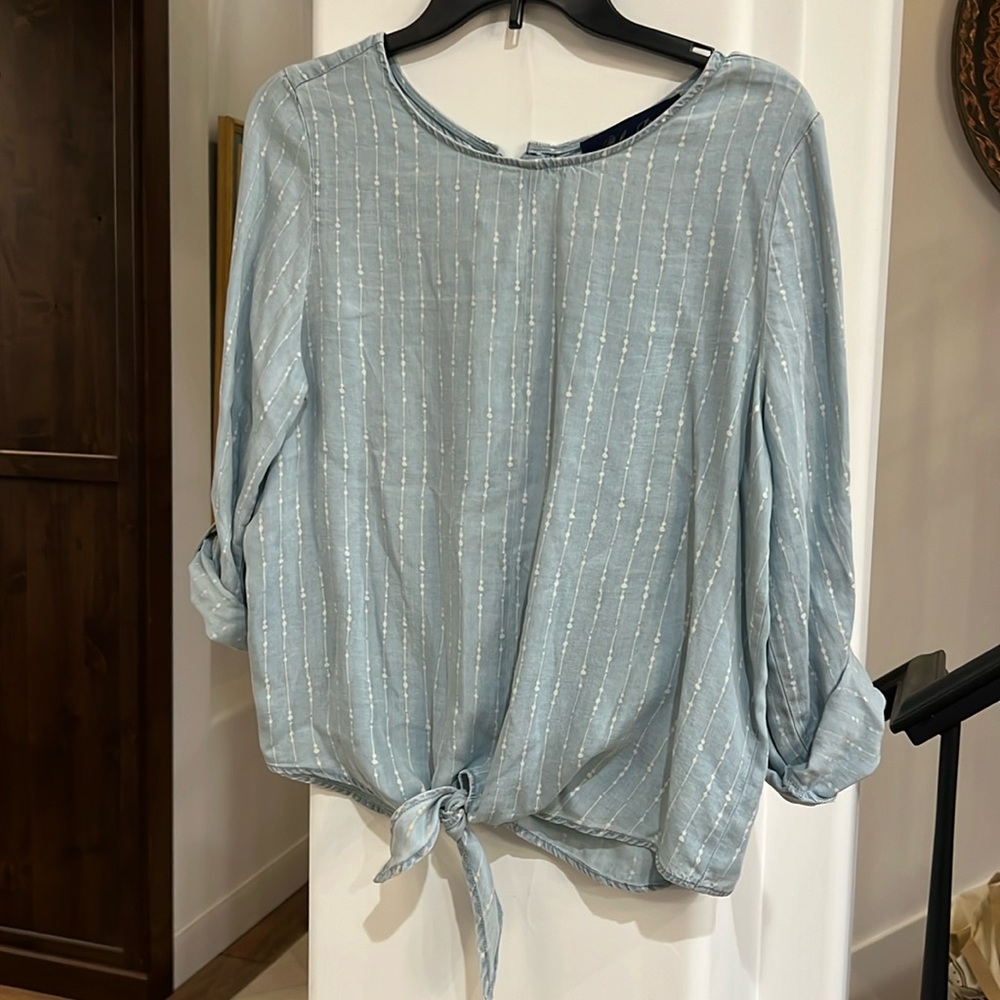 Francescas Light Denim Top size small